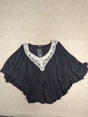 NEW* Esperanza Black Women's Crochet V Neck Flowy Bat Wing Blouse Oversized Med